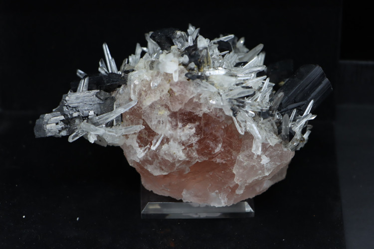 Fluorite quartz hubnerite - Peru