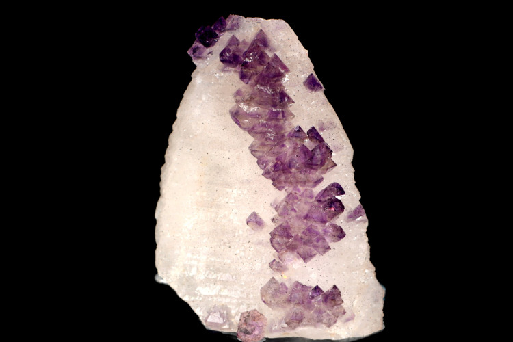 Amethysts on quartz - Maroyaolavo Toamasina, Madagascar